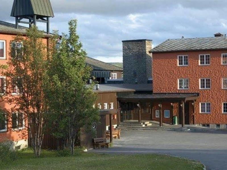 - Bad & Velvaere Hotel
